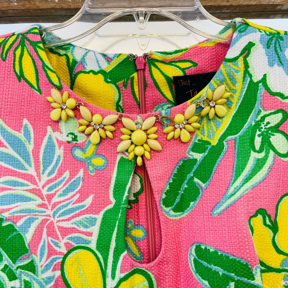 This Just…. Taylor dress in size 6 is what you need for a Summer celebration🌸